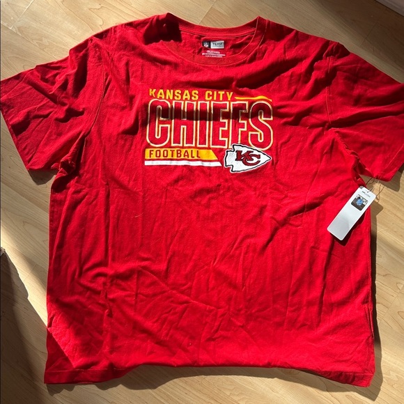 NFL Kansas City Chiefs Red Short Sleeve Tee - Picture 2 of 3